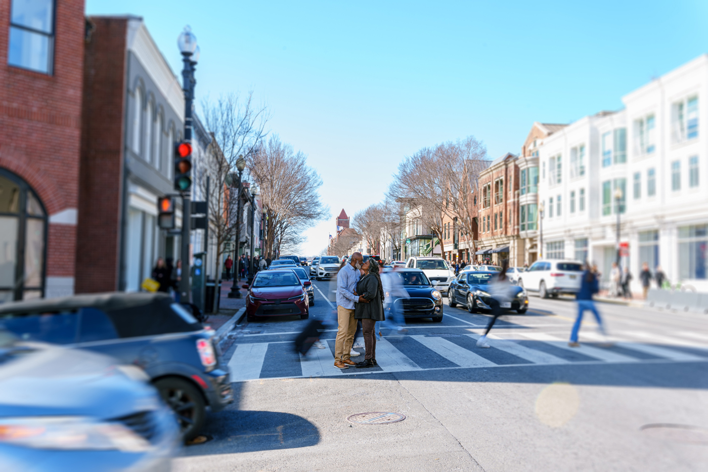 A loving couple kiss on Washington DC street